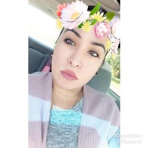 Meet your Posher, Devin